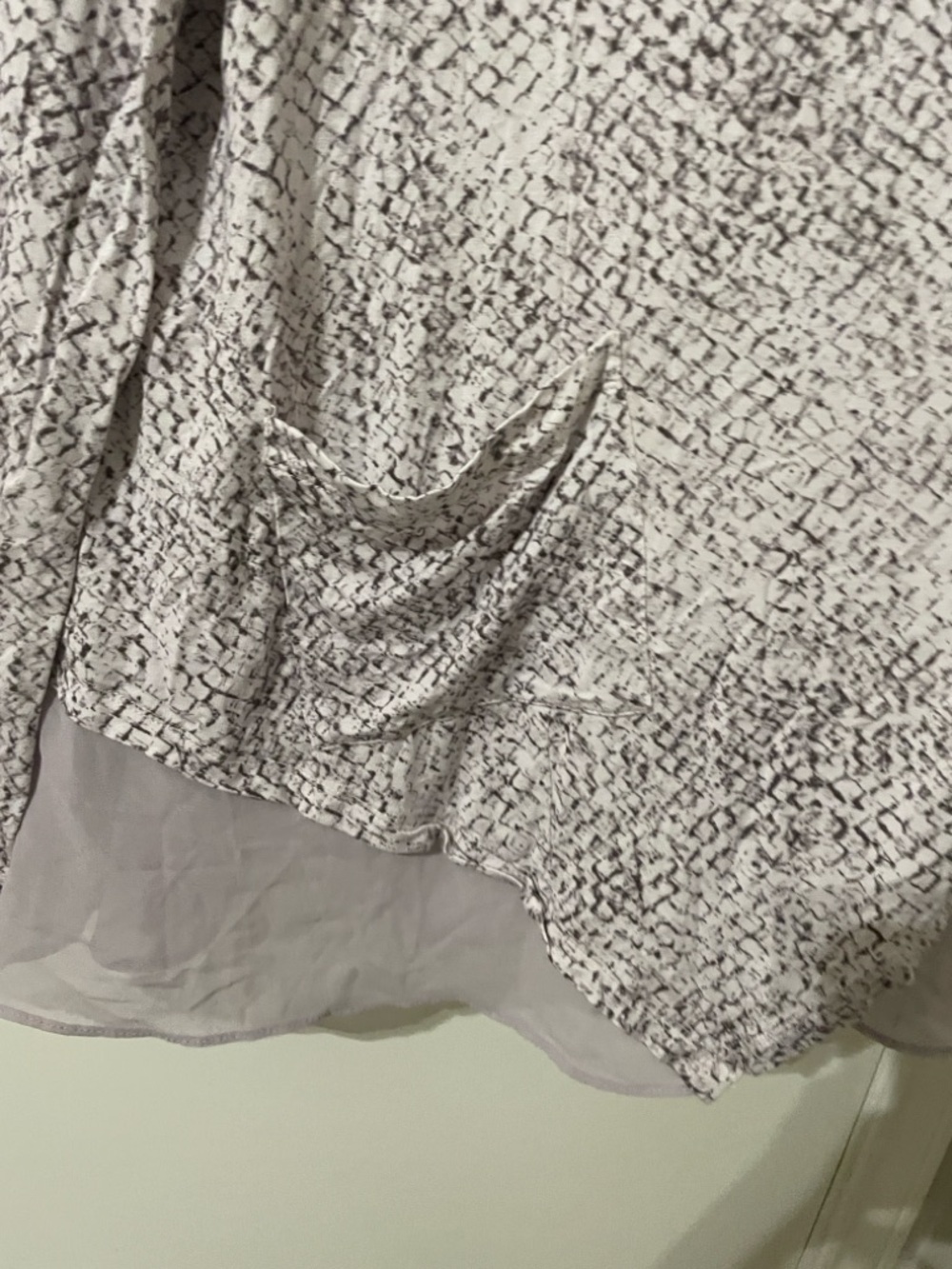 LOGO by Lori Goldstein Snakeskin Knit Cardigan Chiffon Hem Gray Lavender L - Picture 8 of 8